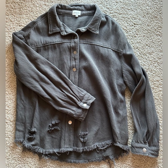 Wishlist Women’s M/L Gray Long Sleeve Button Shacket - Picture 1 of 4
